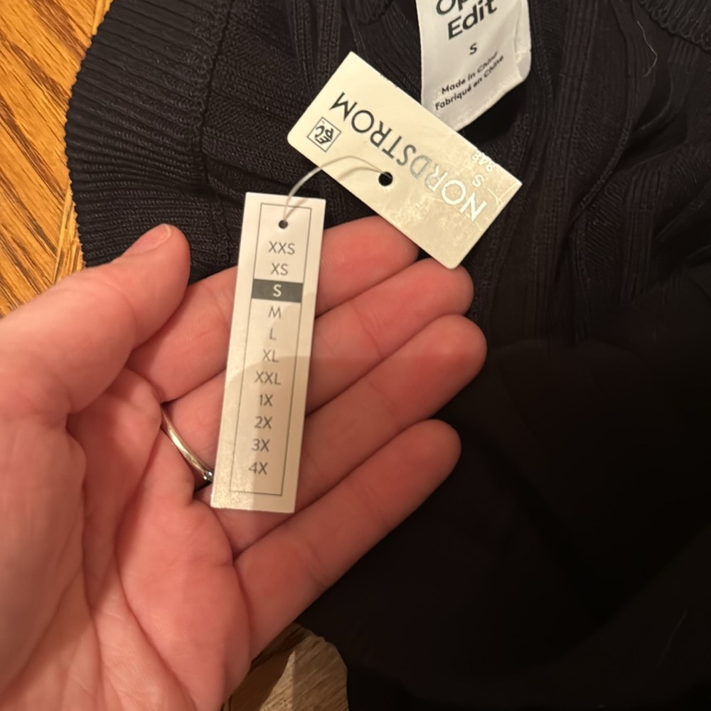 NWT flare leggings - Picture 3 of 6